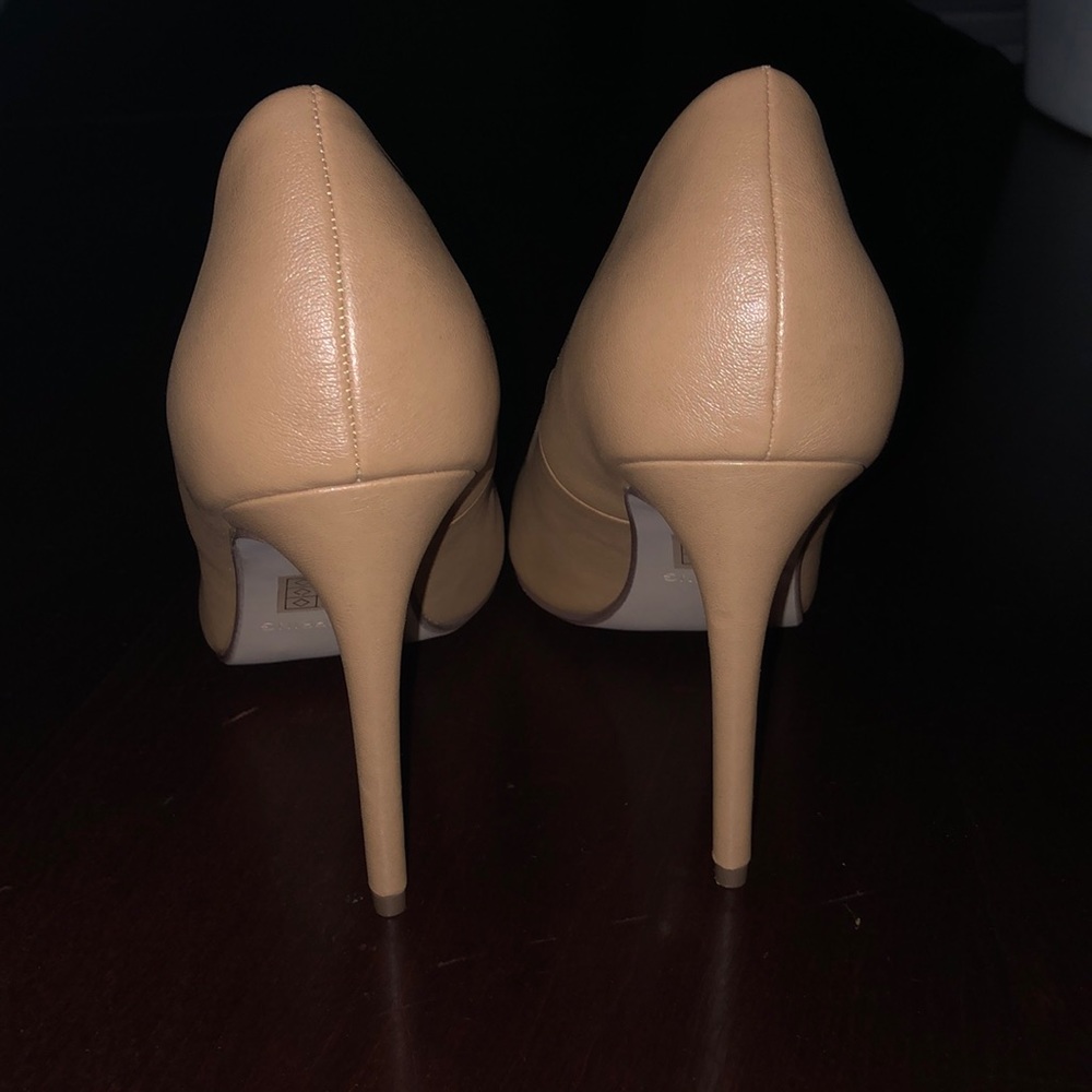 “Call it- Spring” Point-toe Pumps - Picture 3 of 3
